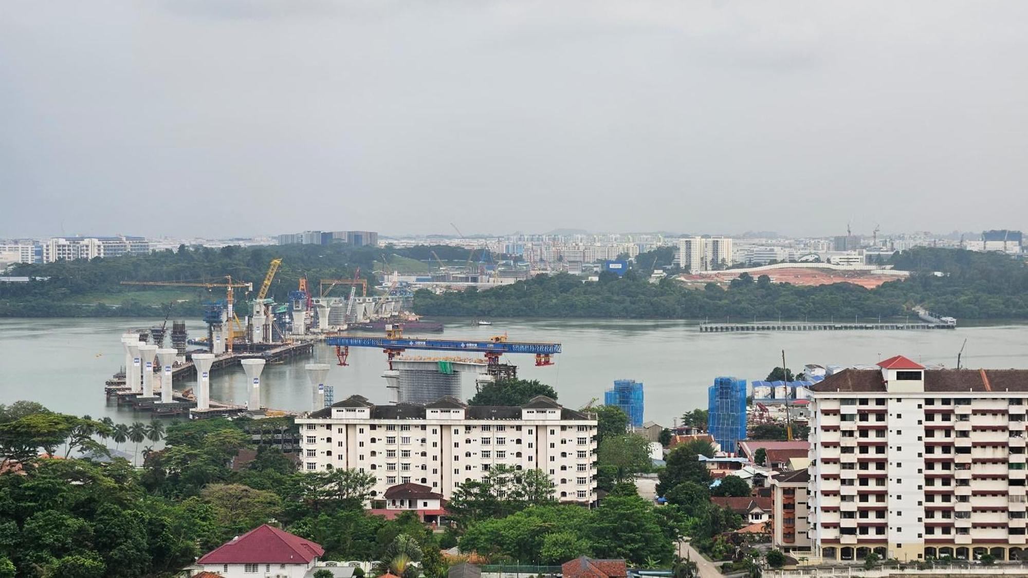 Paragon Suites Studios With Private Jacuzzi Near Ciq Rts Johor Bahru Exterior foto